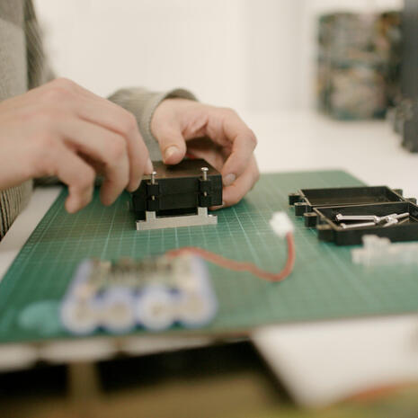 Craft [Electronics - quick hands]